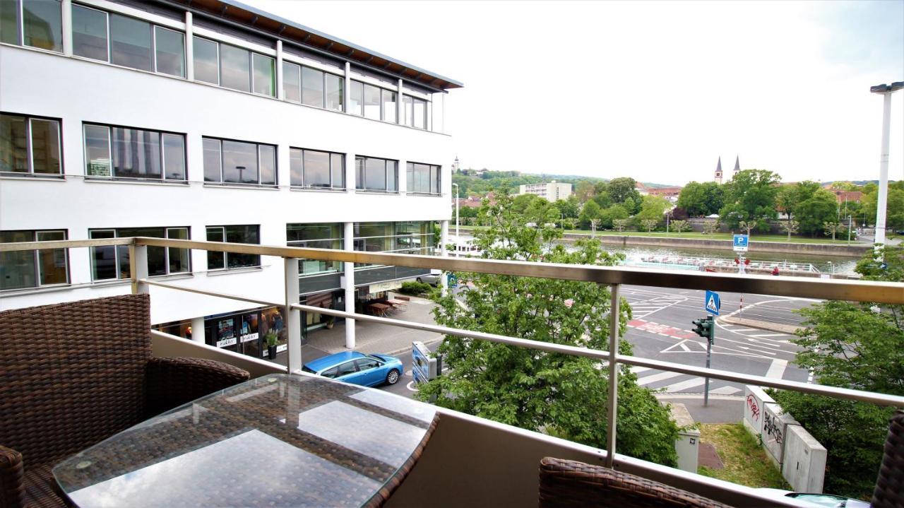 Luxury City Apartment - View Of River And Castle Würzburg Buitenkant foto