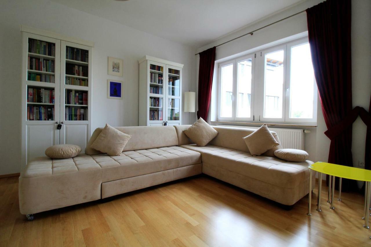 Luxury City Apartment - View Of River And Castle Würzburg Buitenkant foto