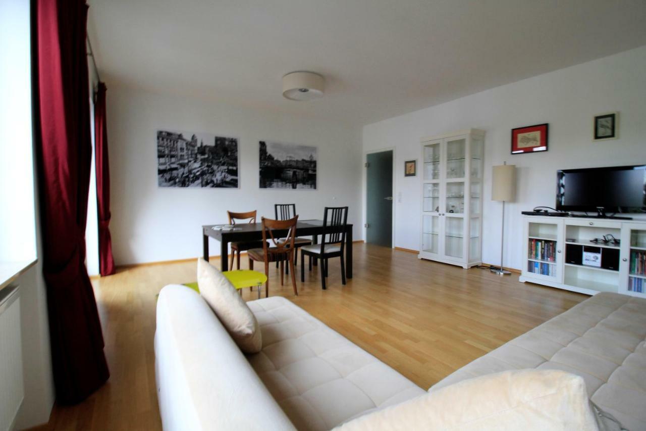 Luxury City Apartment - View Of River And Castle Würzburg Buitenkant foto